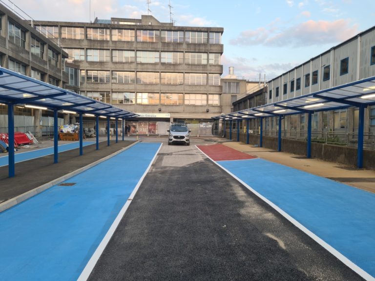 Nulectrics Van parked i the centre of the two canopies northwick park hospital car park